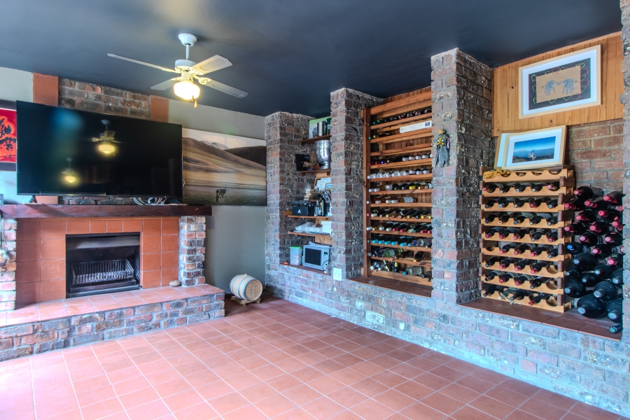 5 Bedroom Property for Sale in Proteaville Western Cape